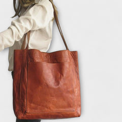 CASA - Elegant and practical handbag